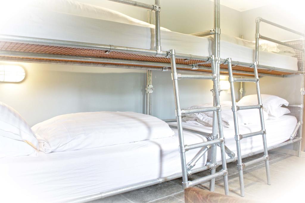 Lumely Fee Bunkhouse Aparthotel Kendal Exterior photo