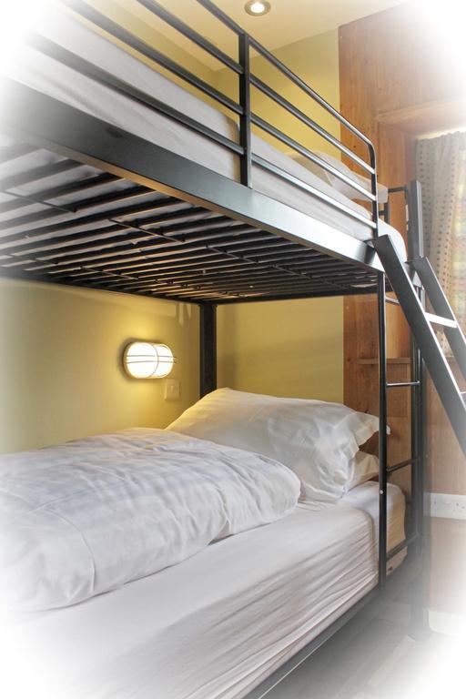 Lumely Fee Bunkhouse Aparthotel Kendal Exterior photo